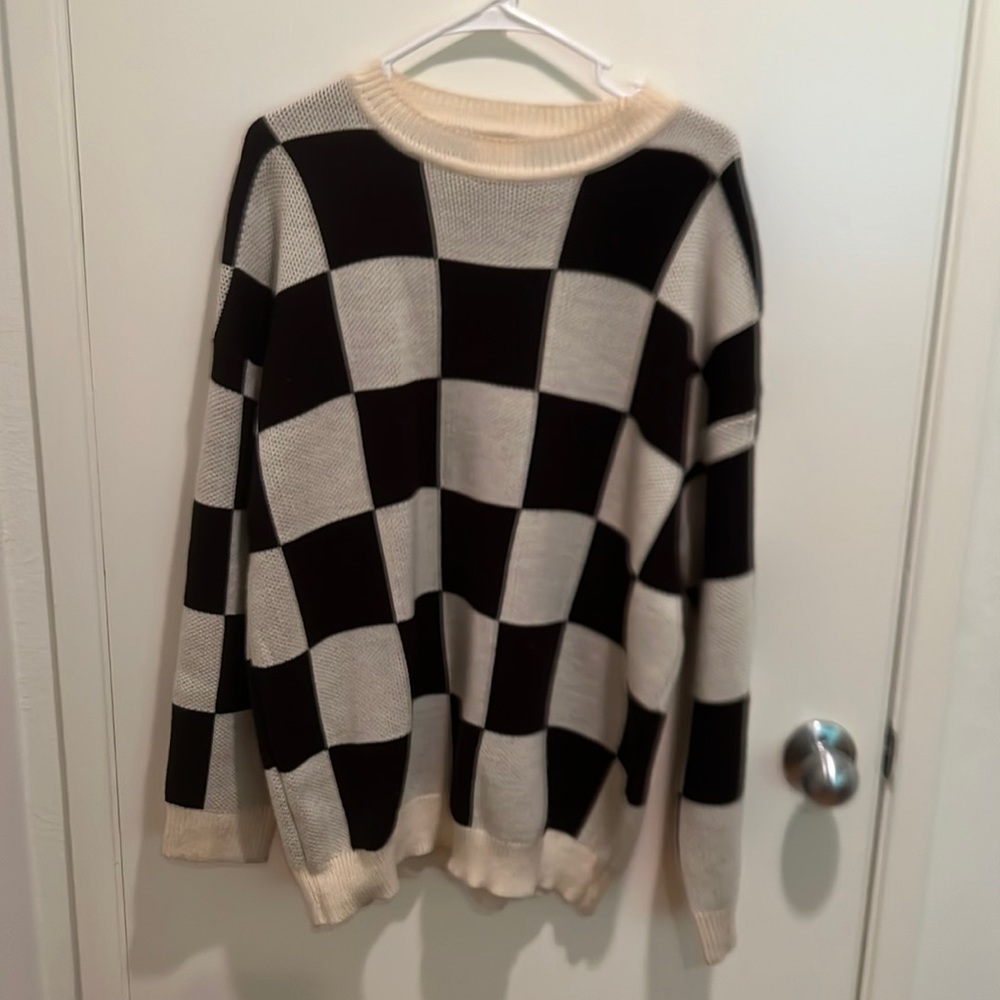 Checkered oversized sweater